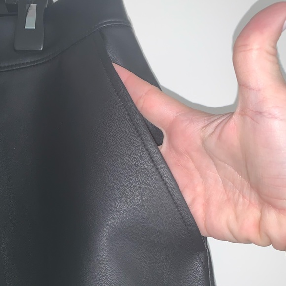 High waisted faux Leather Shorts - Picture 5 of 5